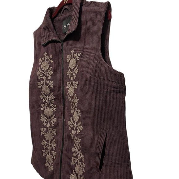 NWT..Young Threads Corduroy Embroidered Vest XL Dark eggplant/tag says brown - Picture 4 of 12